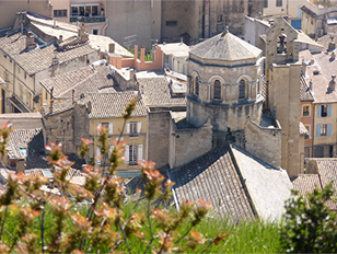 Votre hôtel à Cavaillon dans le Luberon Votre hôtel à Cavaillon dans le Luberon